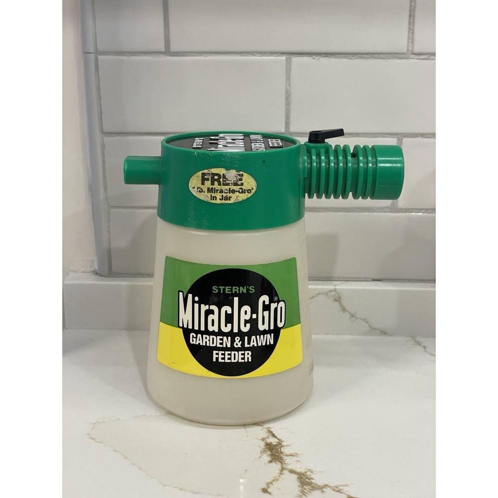 Vintage Sterns Miracle-Gro Garden & Lawn Feeder‎ Sprayer Hose Attachment Bottle